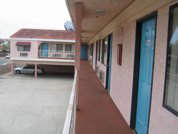 Royal Inn Motel Long Beach image 37