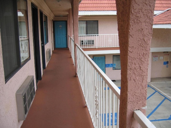 Royal Inn Motel Long Beach image 38