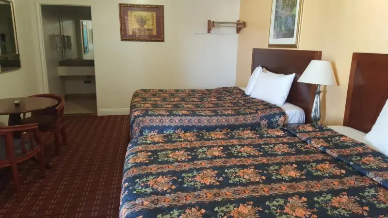 Deluxe King Room with Two King Beds, Non-Smoking